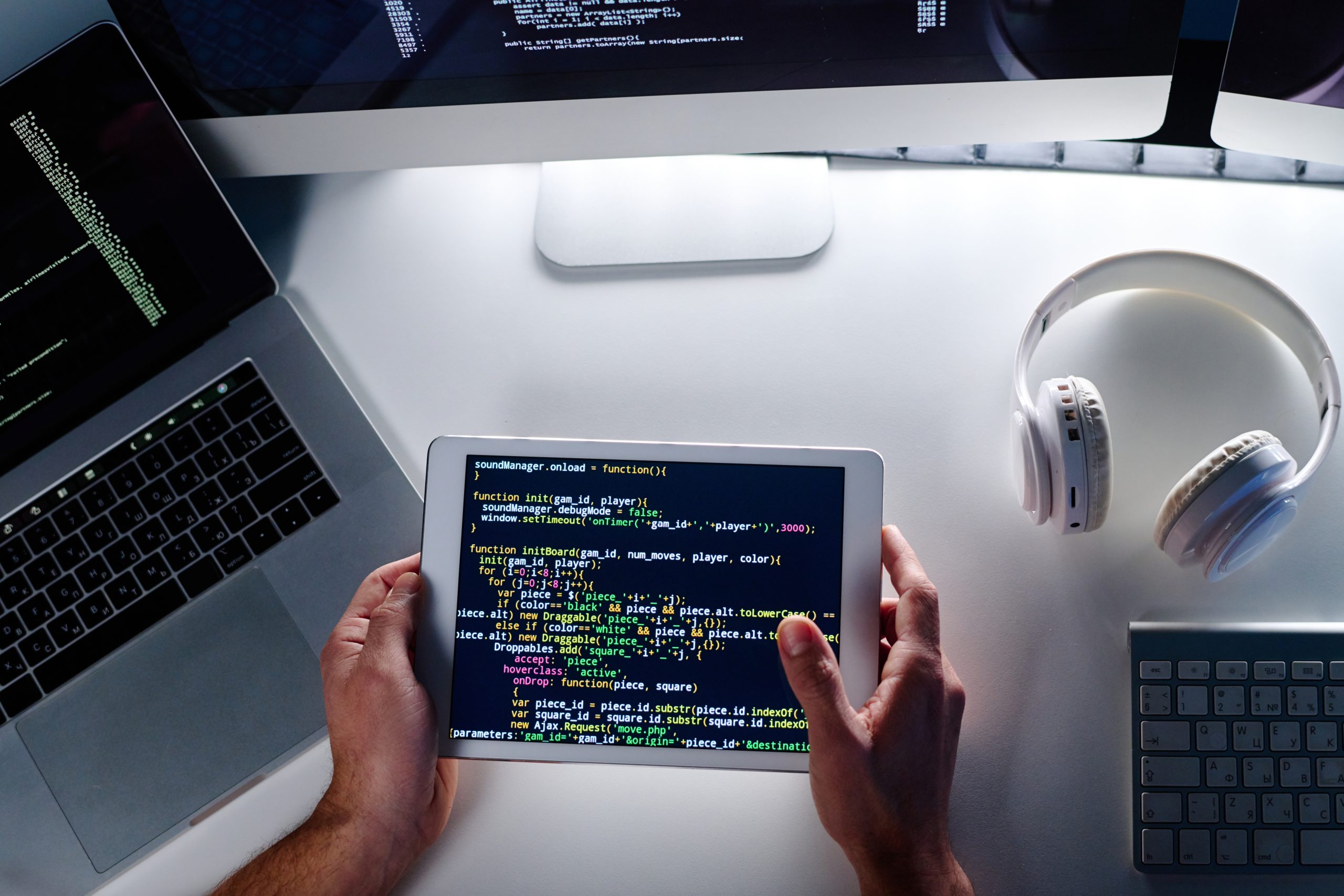 From Concept to Code: Exploring the Breakthroughs Behind New AI Models:
